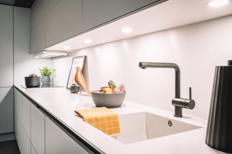 SieMatic PURE in Weiß – Spülendetail