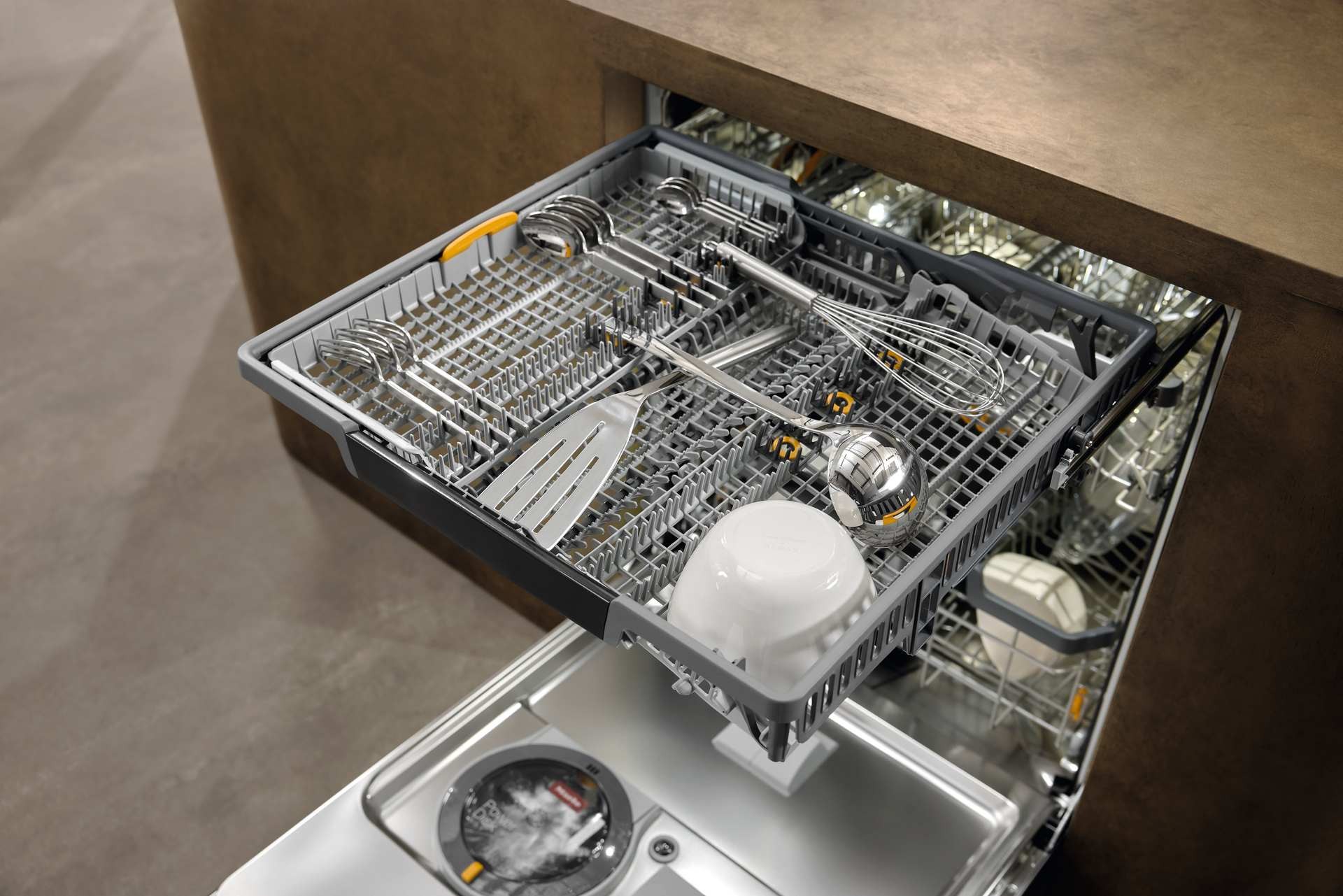 Innenraum des Miele Geschirrspülers G8 Diamond mit Körben